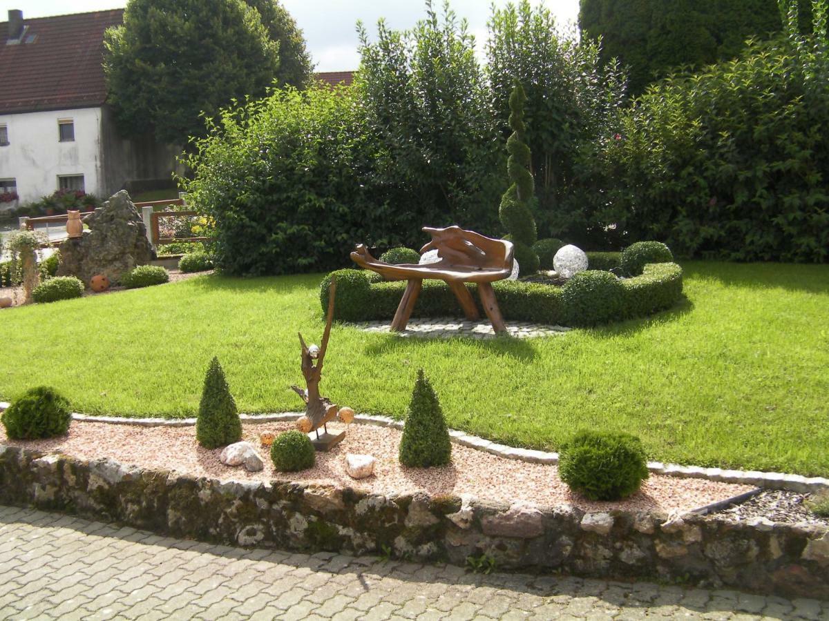 Haus Sonnenschein Apartamento Goessweinstein Exterior foto